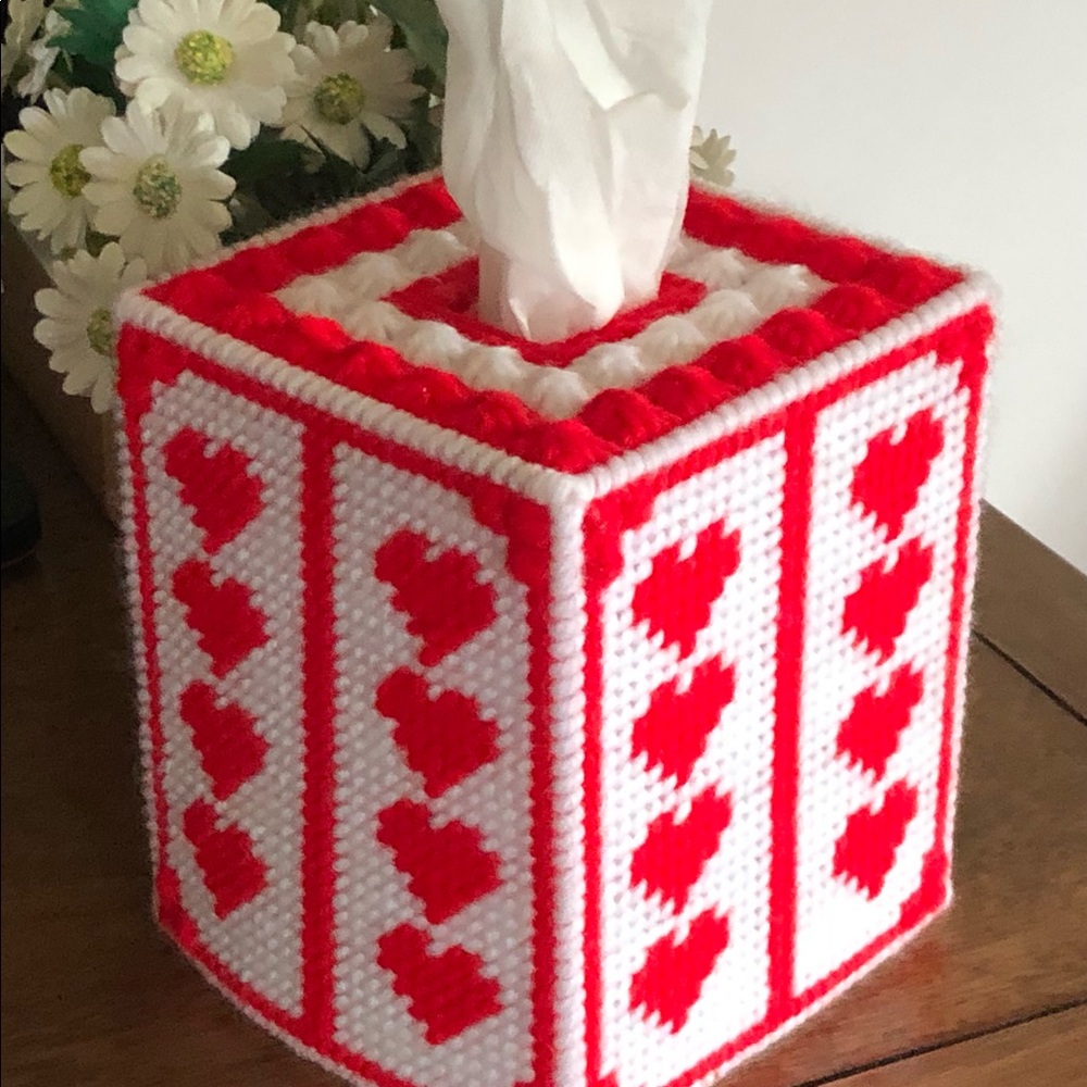 Tissue box holder